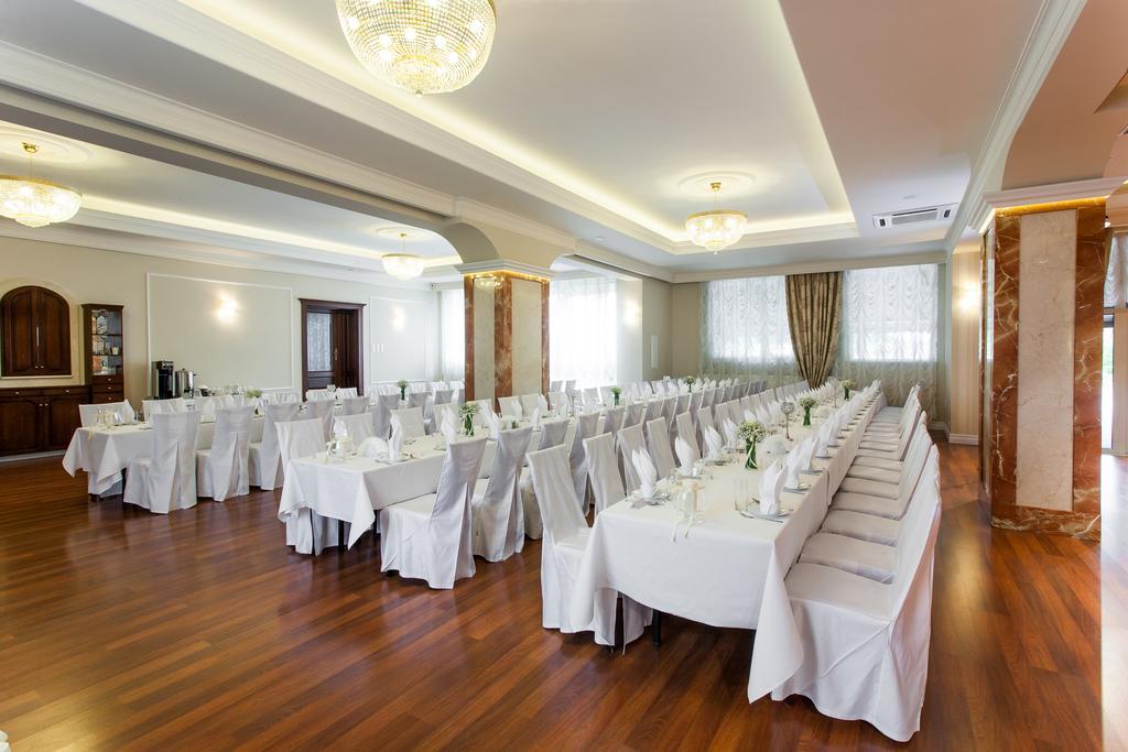 Hotel Panorama Ostrowiec Świętokrzyski Eksteriør bilde